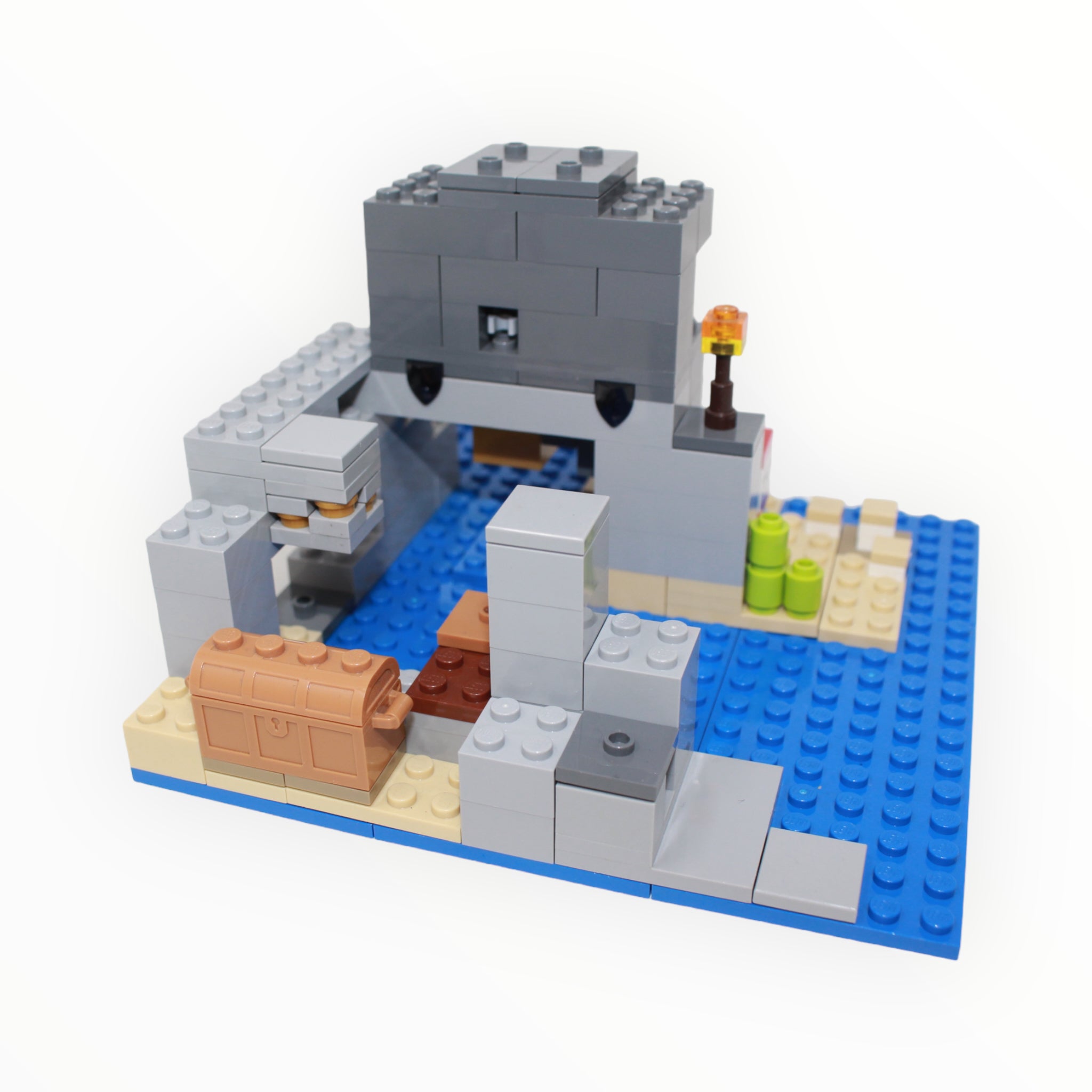 Used Set 21152 Minecraft The Pirates Ship Adventure