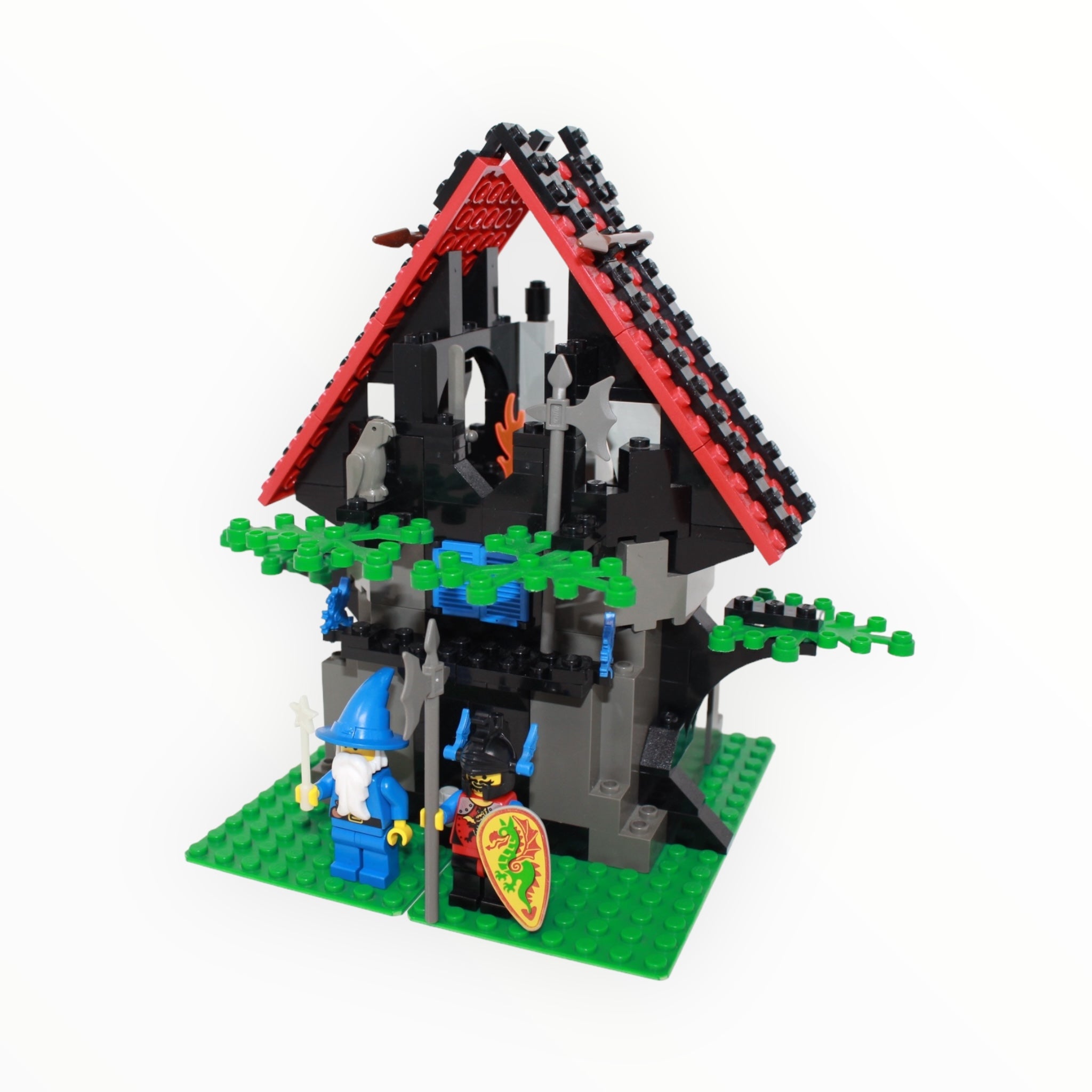 Used Set 6048 Dragon Knights Majisto’s Magical Workshop