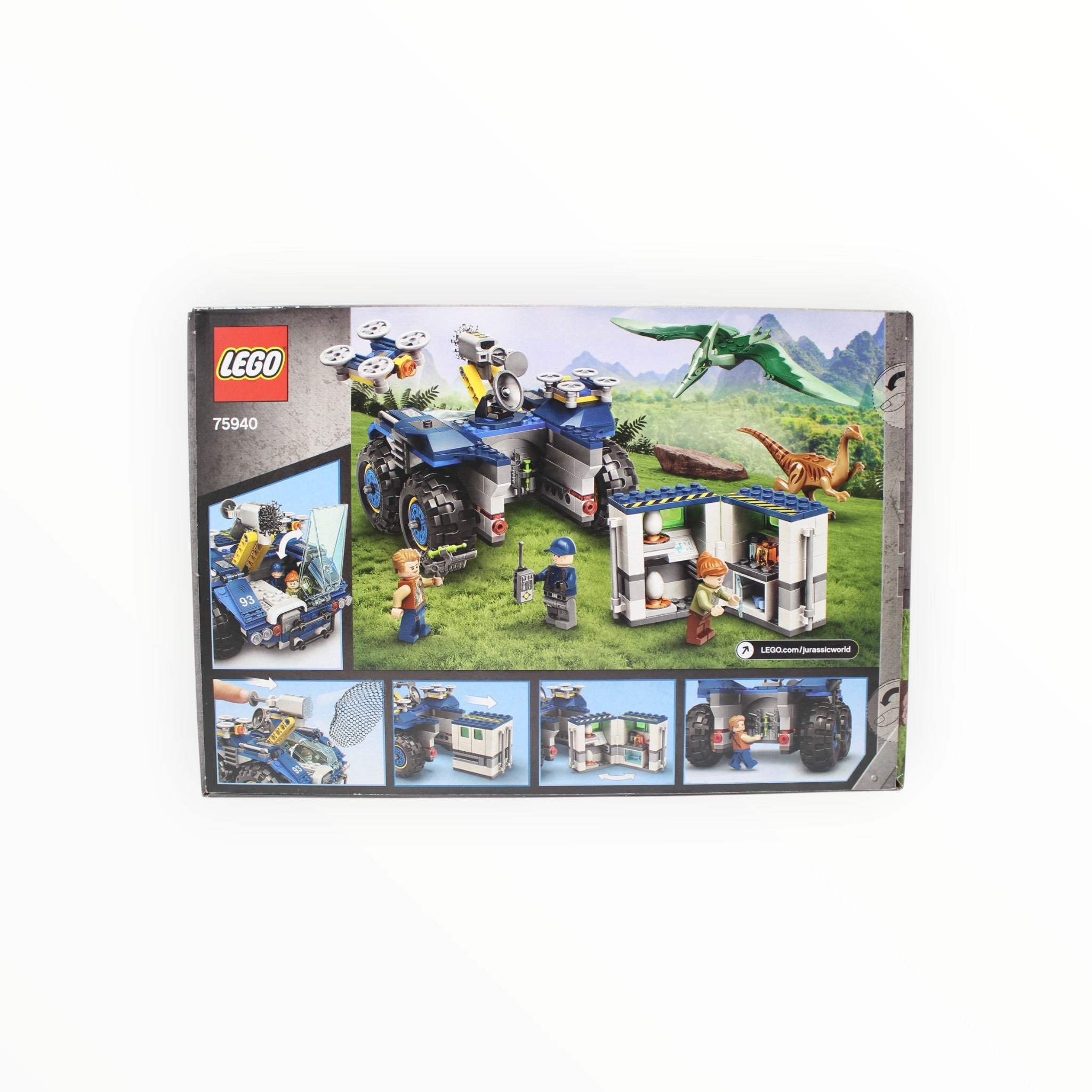 Retired Set 75940 Jurassic World Gallimimus and Pteranodon Breakout (some box damage)