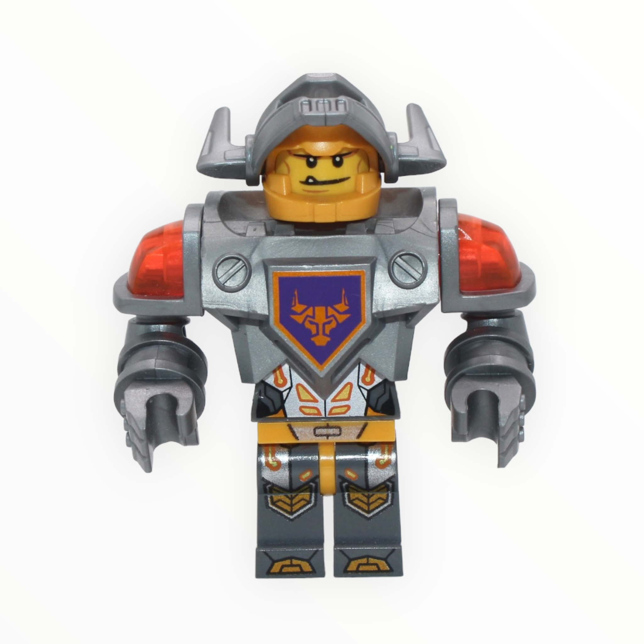 Axl (flat silver torso, flat silver visor)