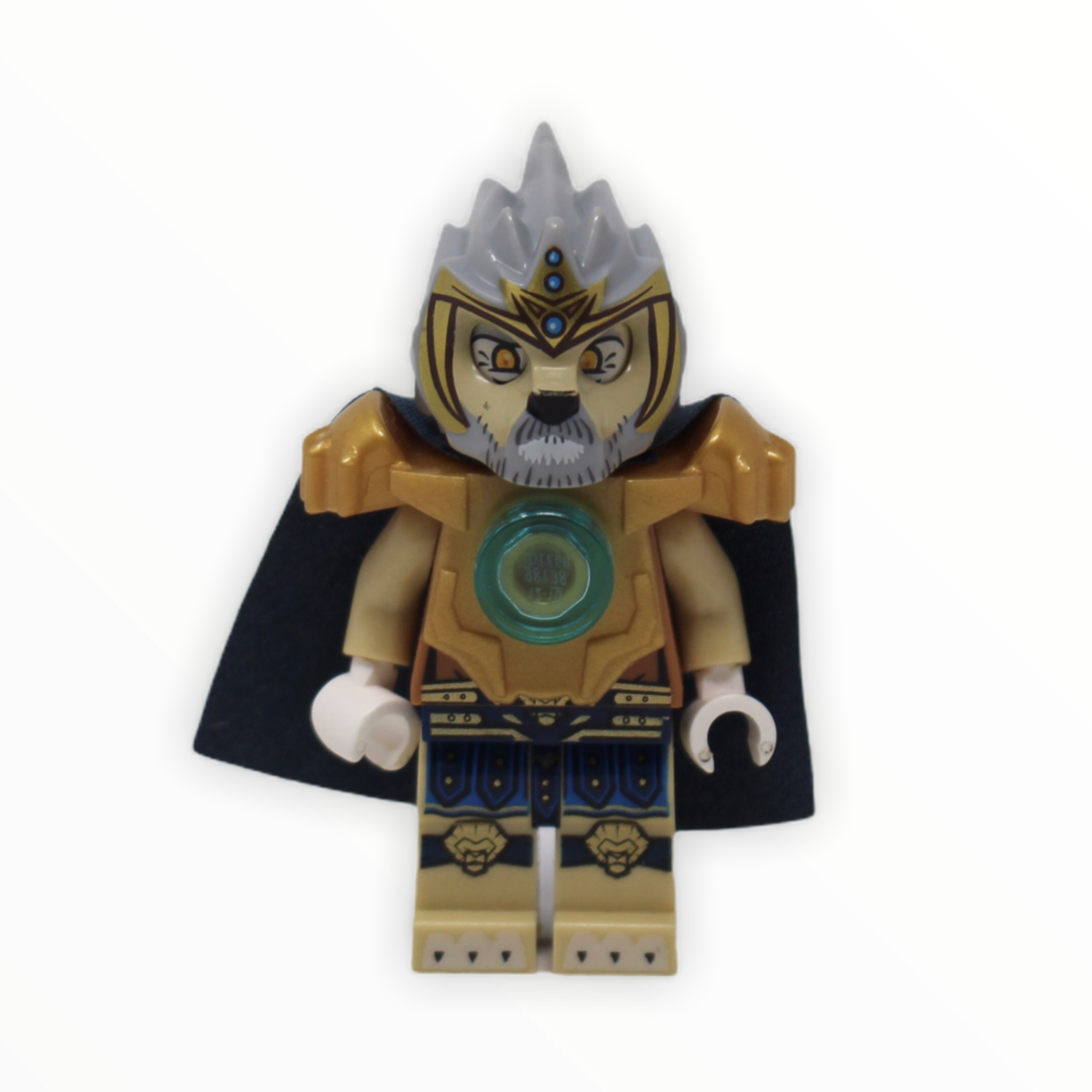 King Lagravis (gold heavy armor, dark blue cape)
