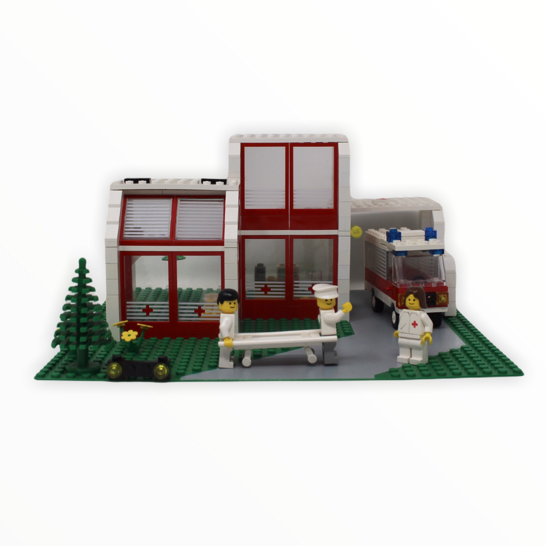Used Set 6380 LEGO Emergency Treatment Center (St. Marys Hospital)