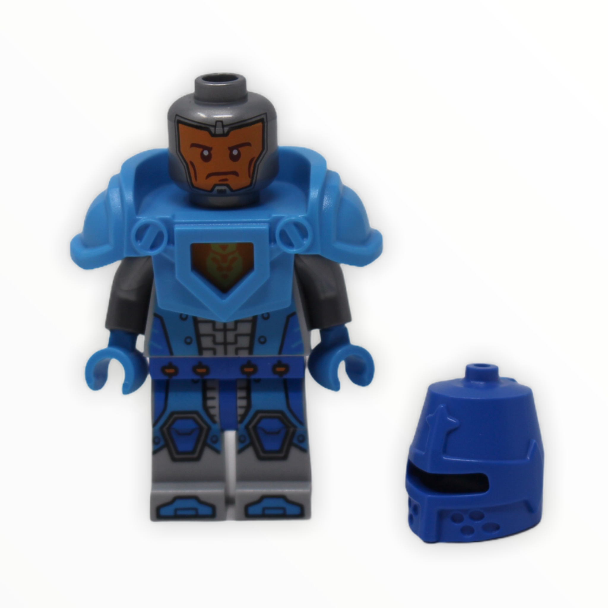Nexo Knight Soldier (azure armor, blue helmet with eye slit)