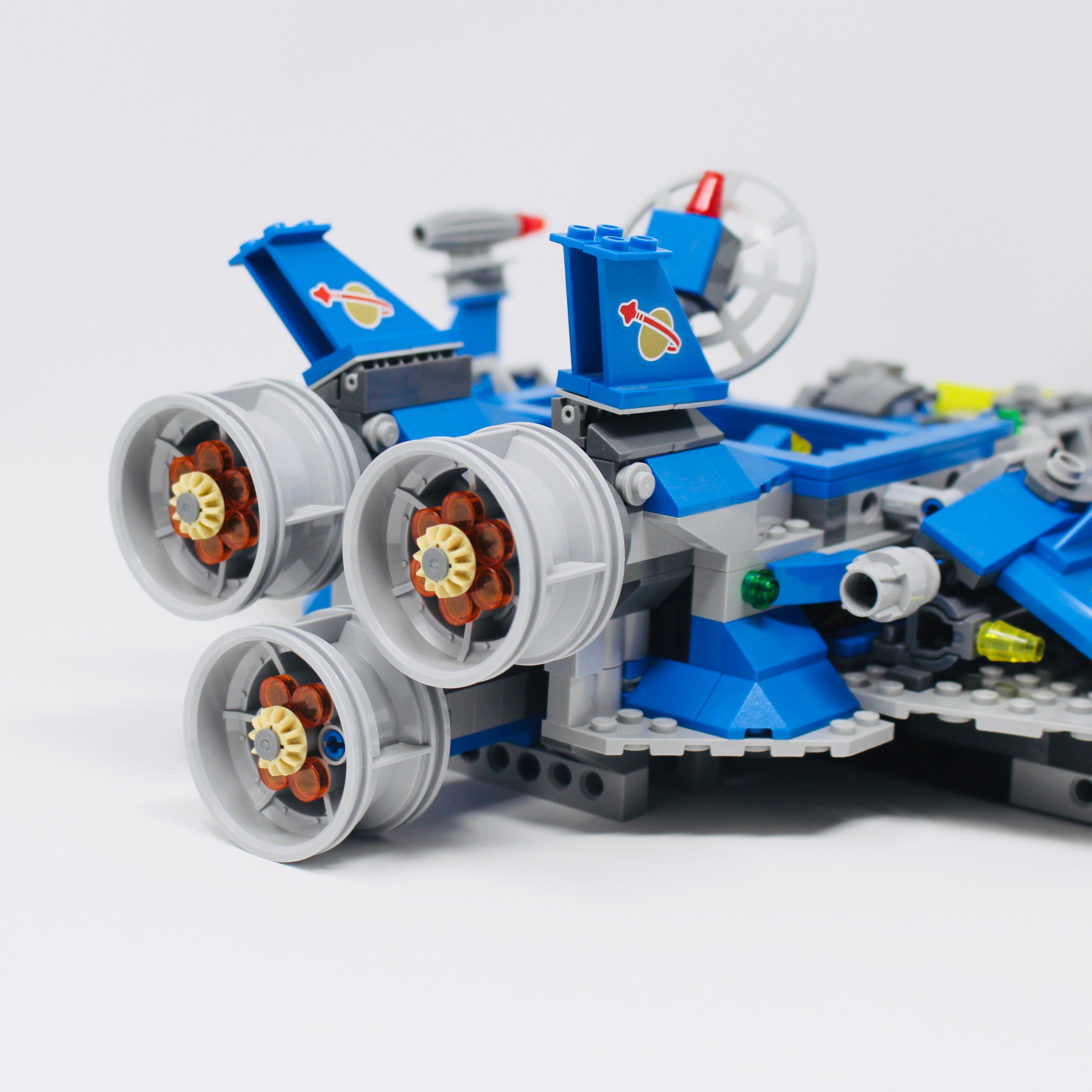 Used Set 70816 LEGO Movie Bennys Spaceship, Spaceship, SPACESHIP!