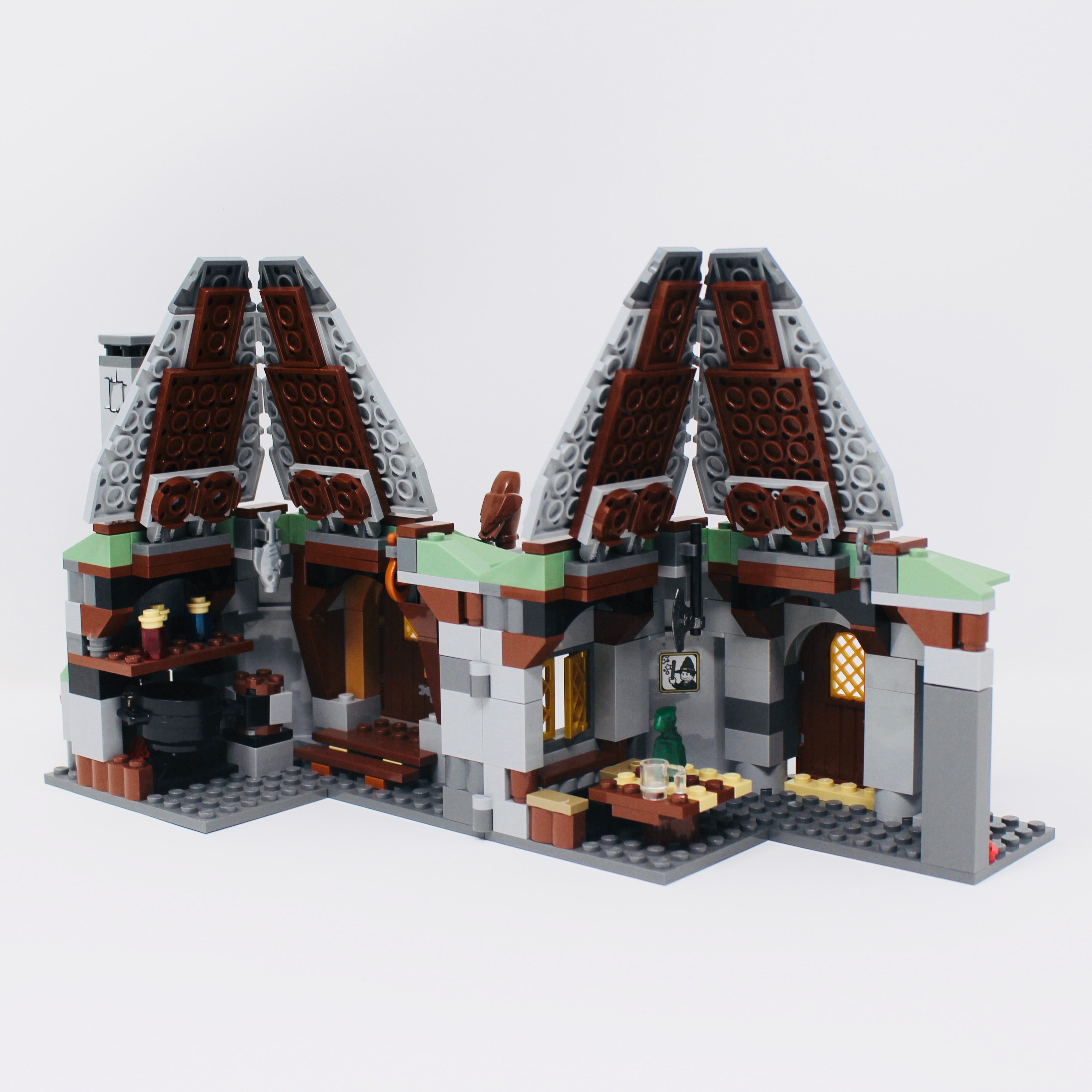 Used Set 4738 Harry Potter Hagrid’s Hut (2010)