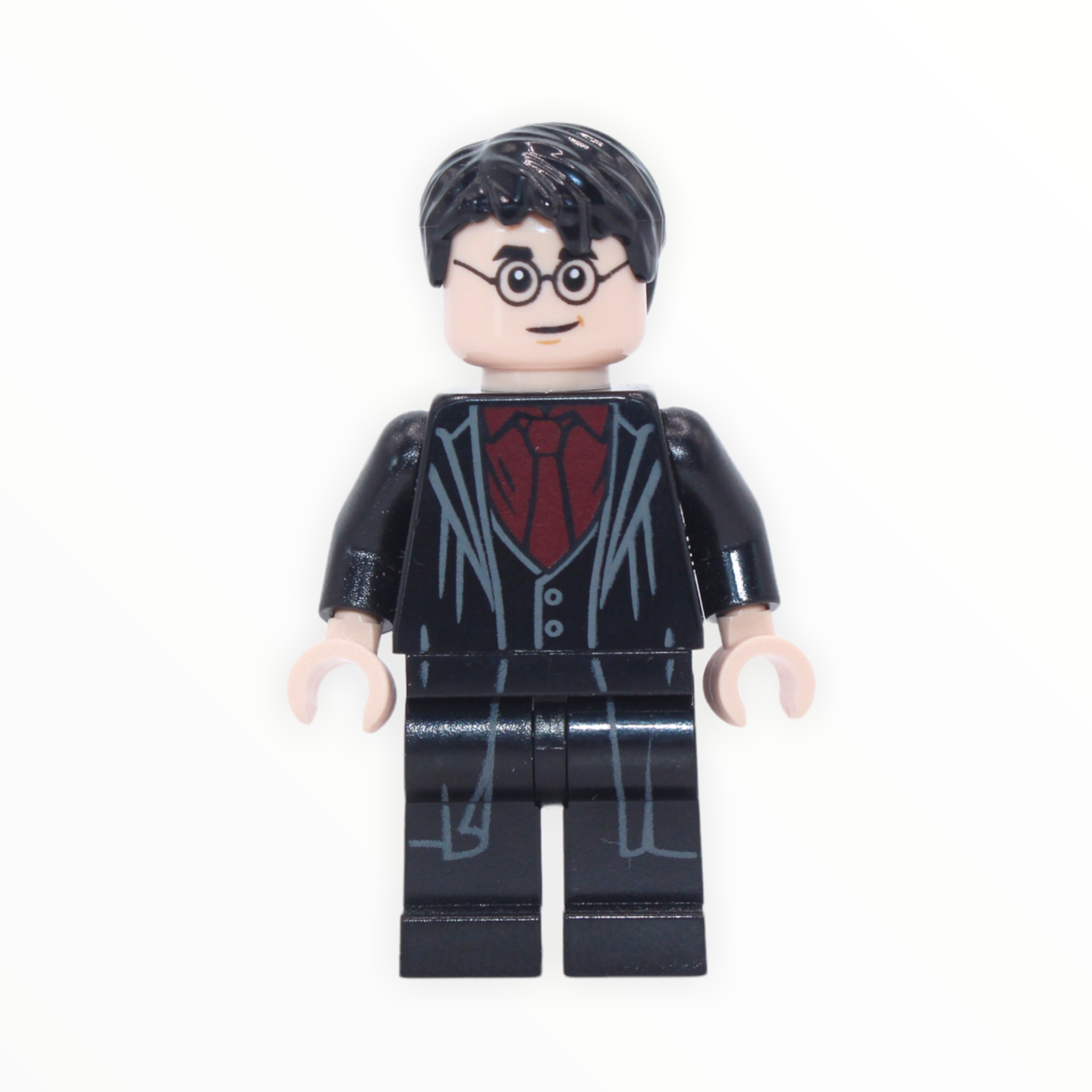 Harry Potter (dark red shirt and tie, 2020)